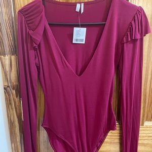 Urban outfitters bodysuit never worn - size s